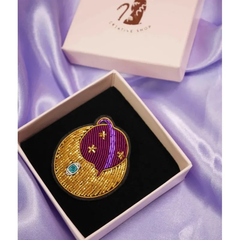 Broche brodée - Moon Magic - MALICIEUSE - Perlin Paon Paon