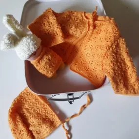 Gilet  , beguin et son doudou assorti