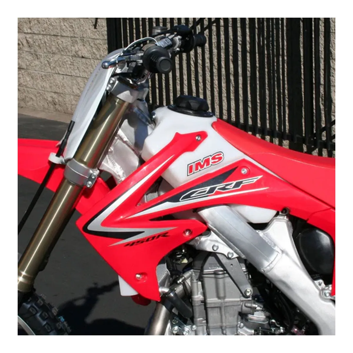 Réservoir IMS grande contenance Honda 450 CRF R 2009-2012 et 250 CRF R 2010-2013 Translucide 10,2 litres