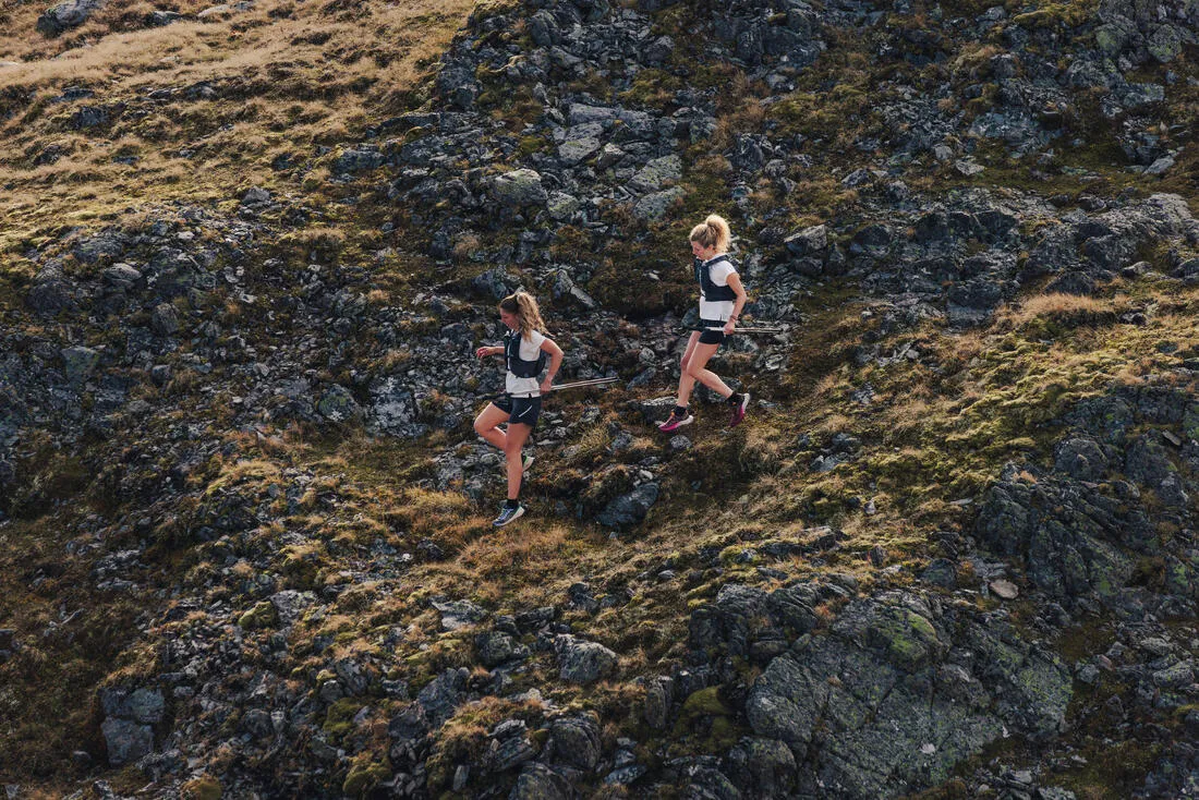SAC TRAIL RUNNING 10L MIXTE - VENDU AVEC POCHE  EAU 1L