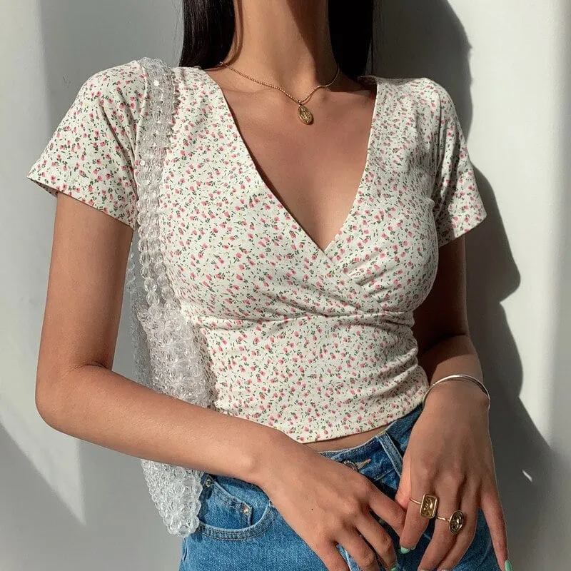 T-shirt fleuri rose à manches courtes et col en v pour Femme | Tendance Fleurie
