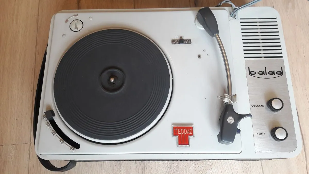 Tourne disque teppaz années 1960