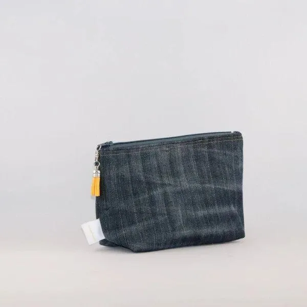 Trousse triangle en jean matelassé upcyclé - 2 tailles