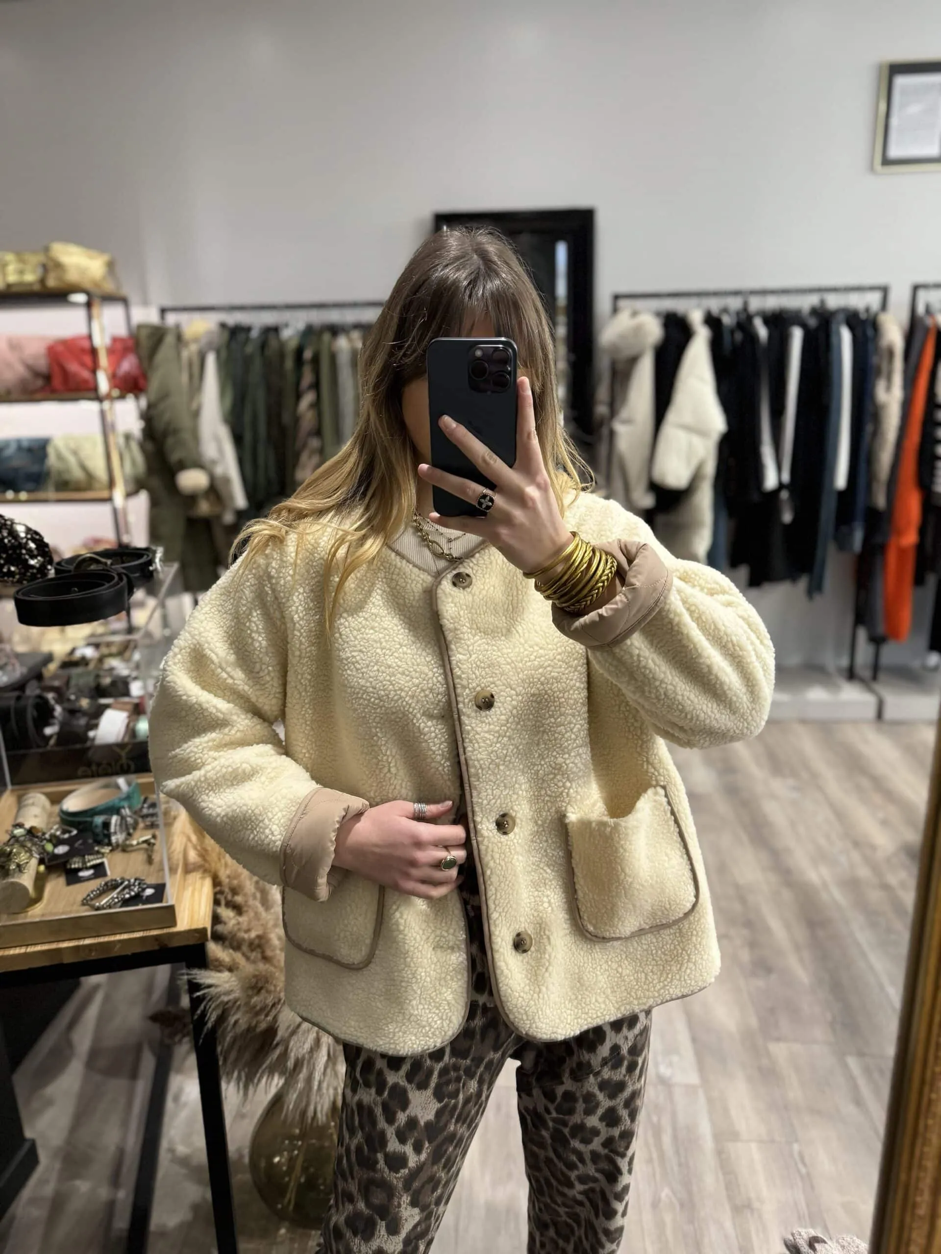 Veste réversible nude/mouton | Concept Store En Ligne | Jade & Lisa